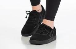 Black To The Floor BILLY CS Sneaker Low Tops 21 Black To The Floor BILLY CS Sneaker Low Tops -Billy Shoes Store BK22343 001 studio standing 2 940x614 d360bf7e 3203 45e3 a652 d043b21da531